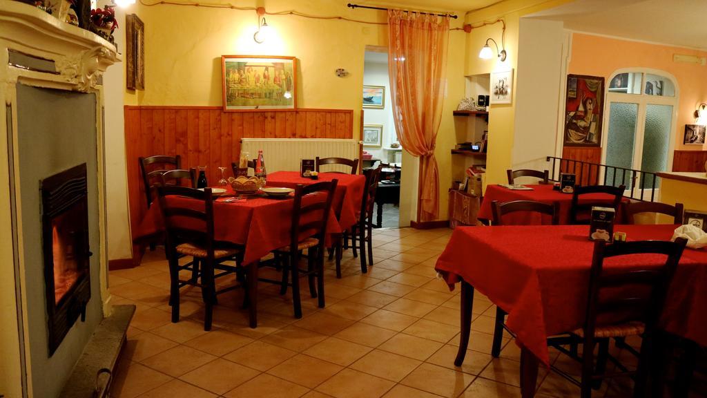 Locanda Del Pittore Arcumeggia Eksteriør bilde